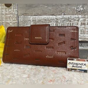 FOSSIL Logan Brown Leather Signature Wallet